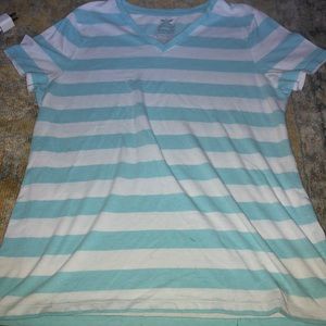 V-neck tshirt